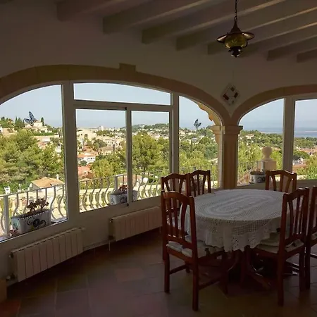 Magnifica Con Impresionantes Vistas Al Mar